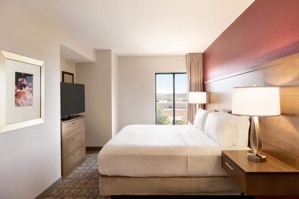 Staybridge Suites San Antonio Downtown Conv Ctr