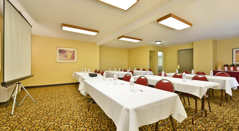 Clarion Hotel Federal Way - Seattle