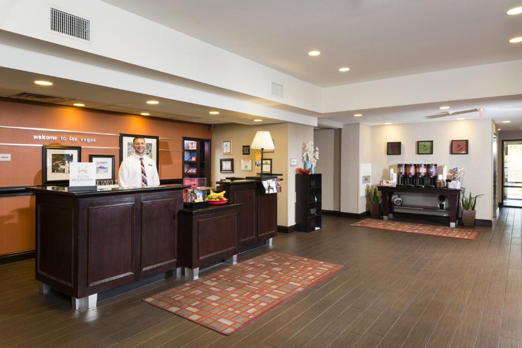 Hampton Inn & Suites Las Vegas South