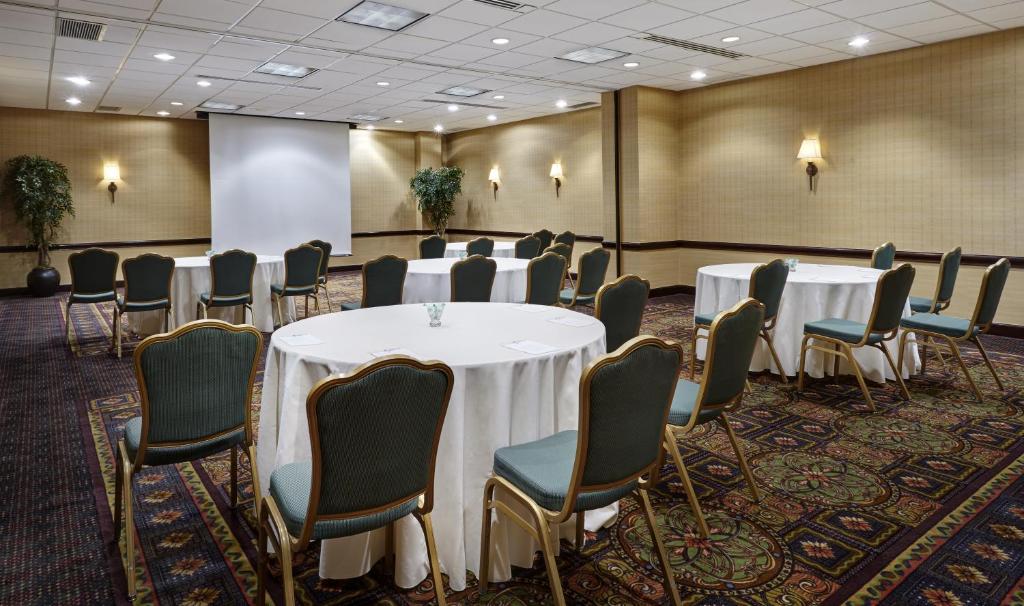 Embassy Suites by Hilton Parsippany