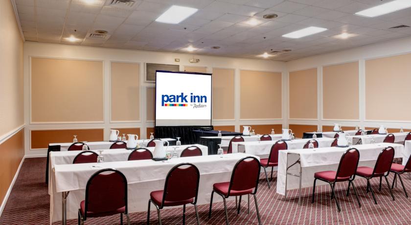 Park Inn by Radisson Houston North & Conference Center