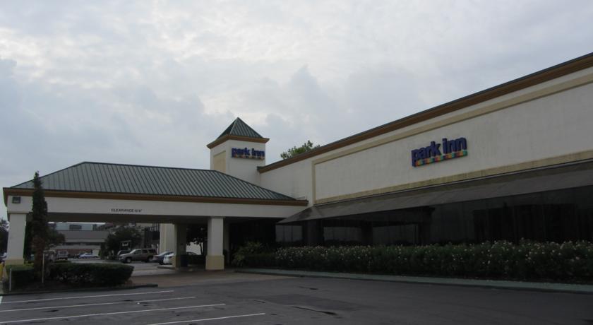 Park Inn by Radisson Houston North & Conference Center