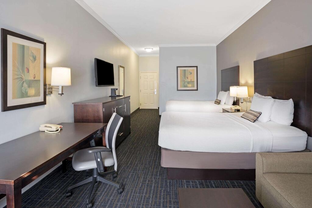 La Quinta Inn & Suites by Wyndham Houston - Westchase