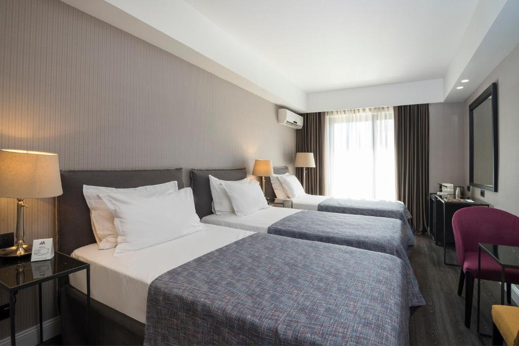 Astor Hotel