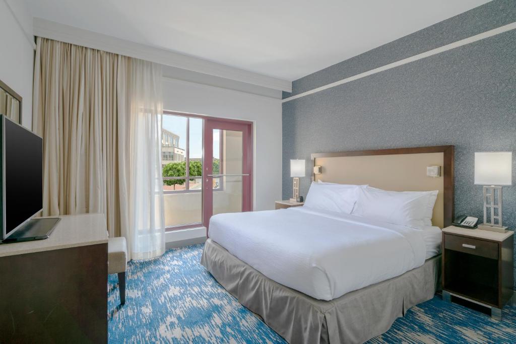Embassy Suites Hotel Alexandria Old Town