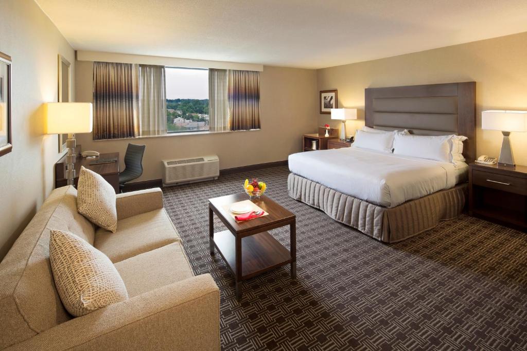 Hilton Arlington National Landing