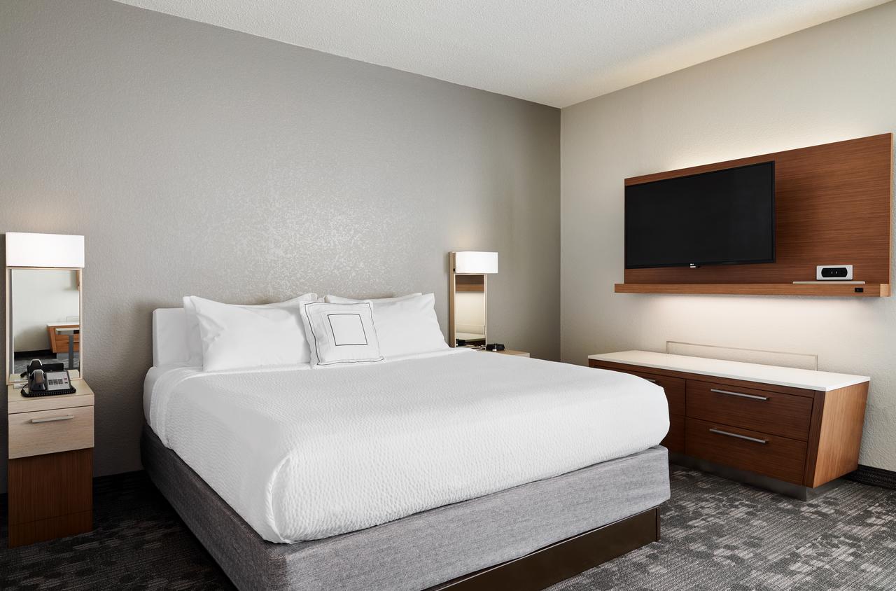 Courtyard by Marriott Milwaukee Downtown