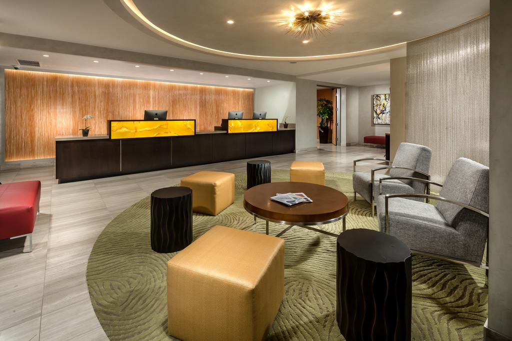 Aventura Hotel