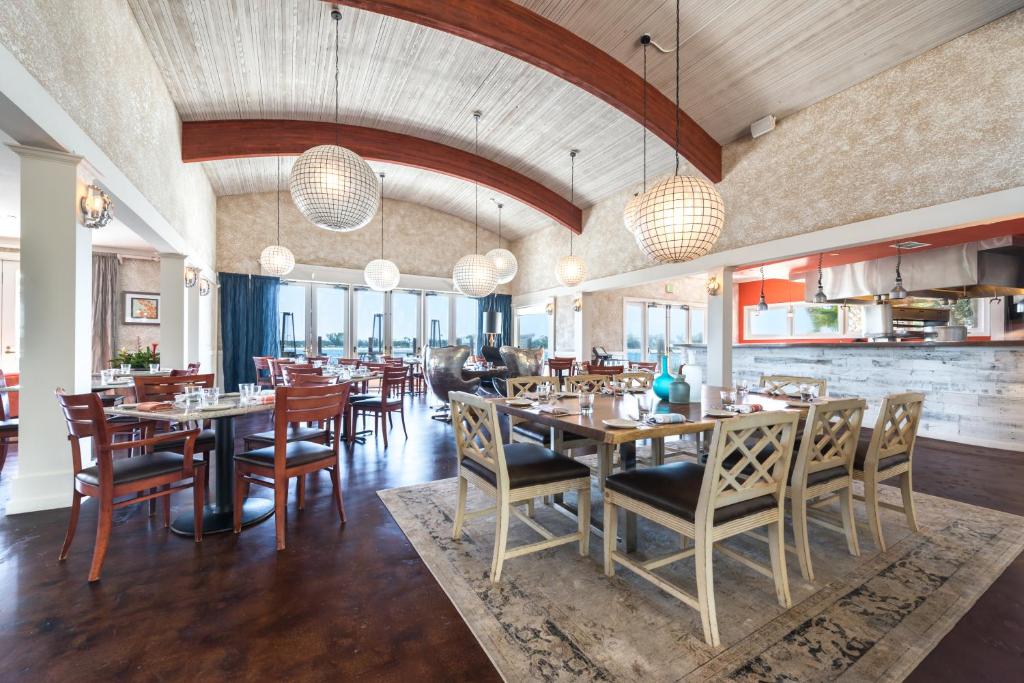 Paradise Point Resort & Spa