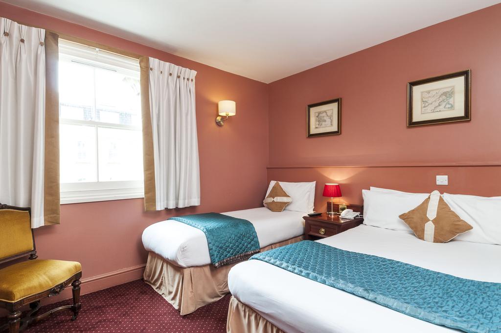 Castleton Hotel