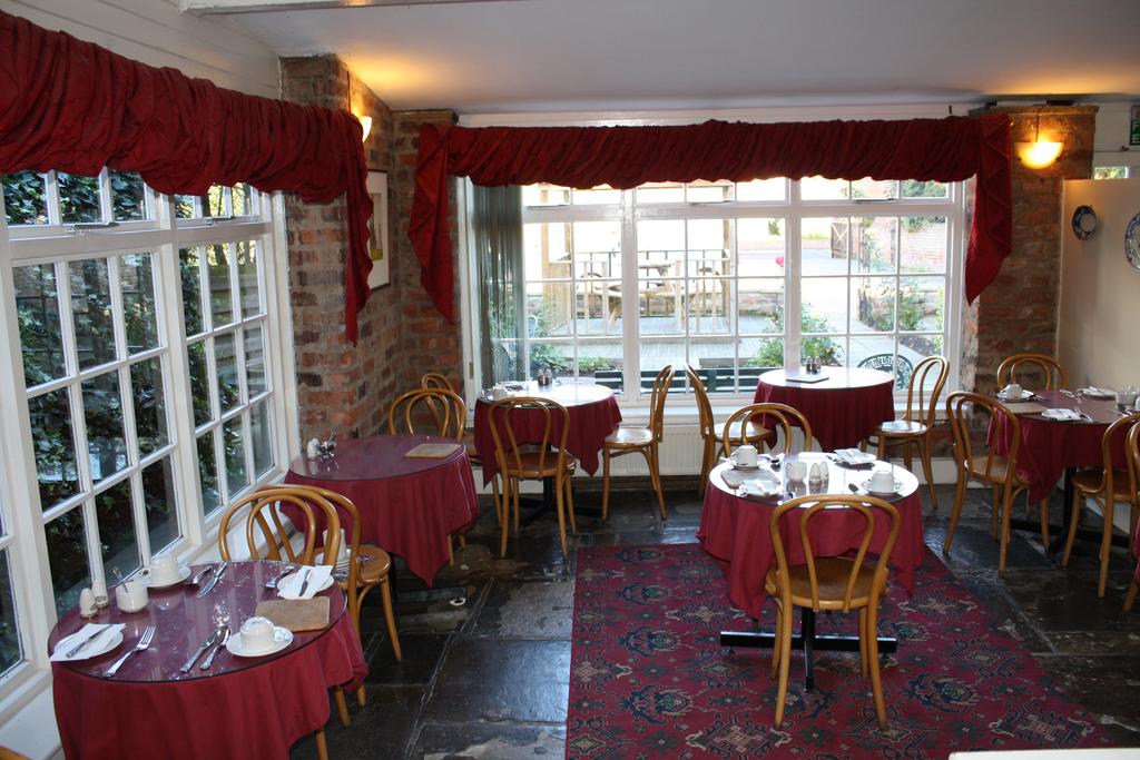 Holgate Bridge Hotel