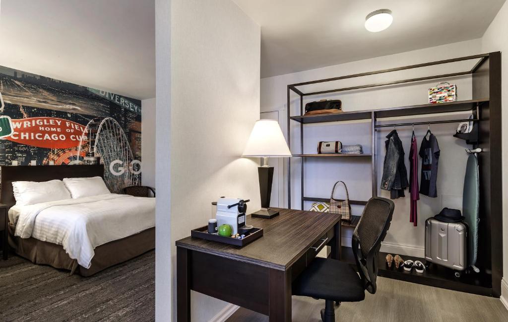 Hotel Versey Days Inn by Wyndham Chicago