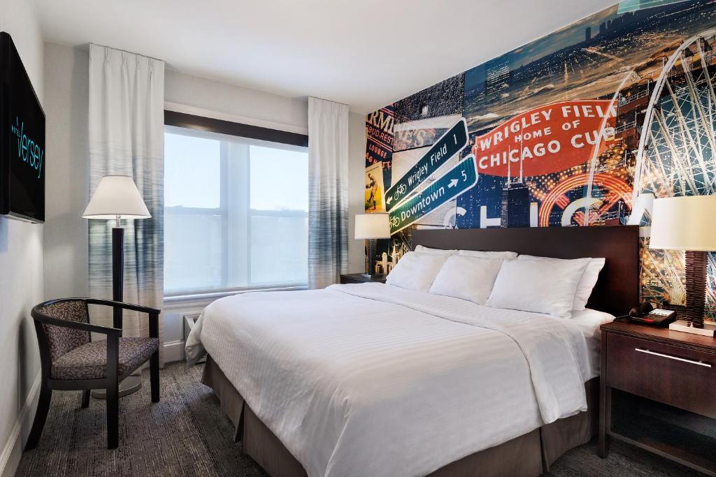Hotel Versey Days Inn by Wyndham Chicago