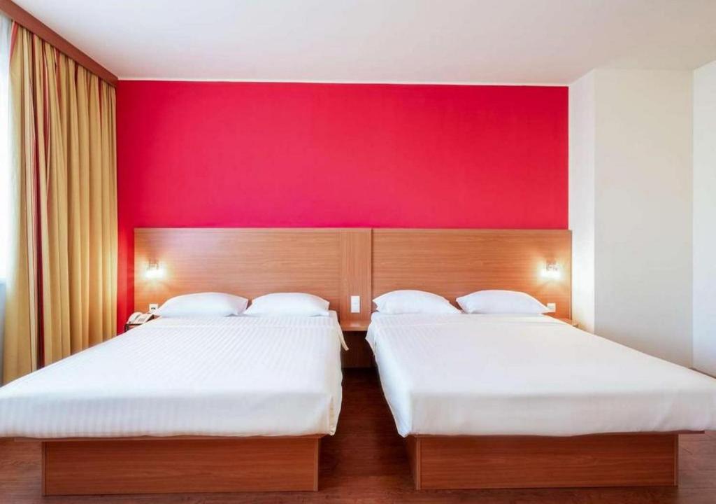 City Hotel Budapest (Formerly Star Inn)