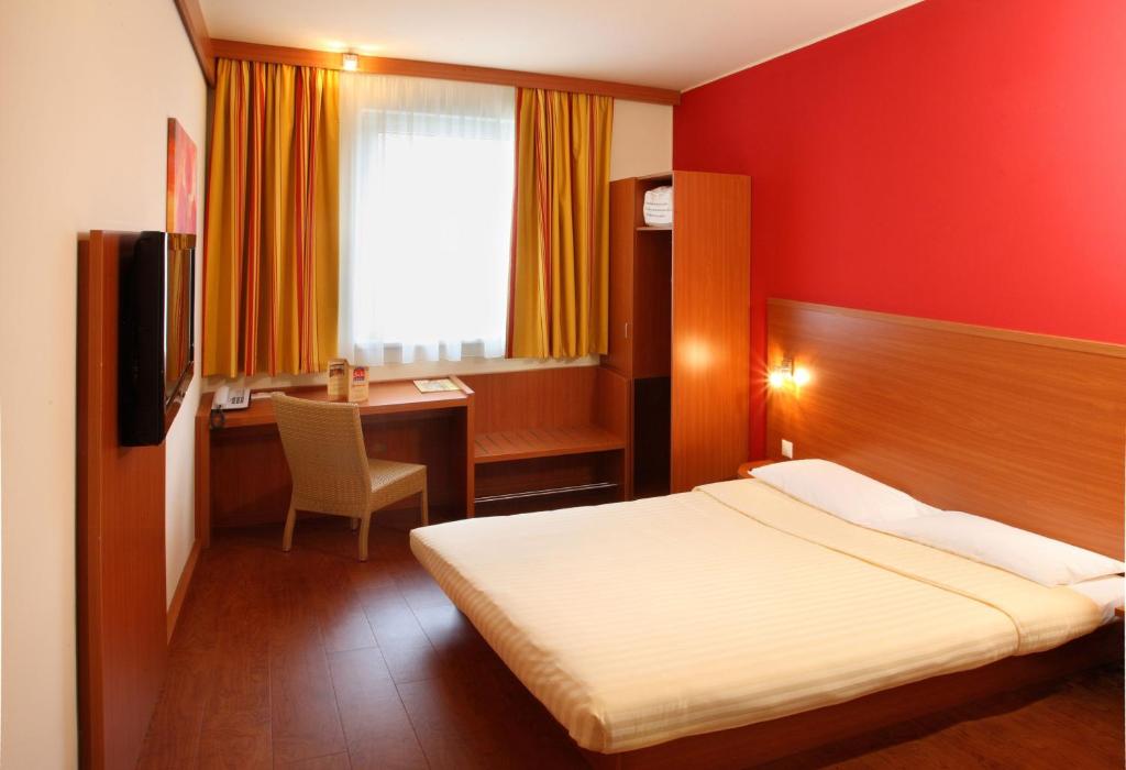 City Hotel Budapest (Formerly Star Inn)