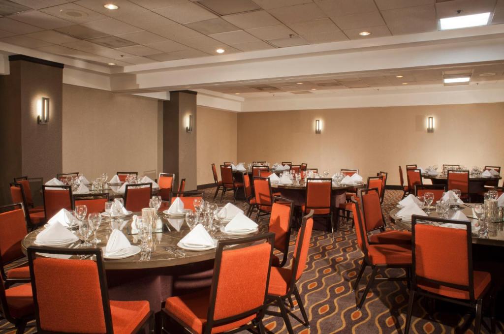 Embassy Suites Austin-Arboretum