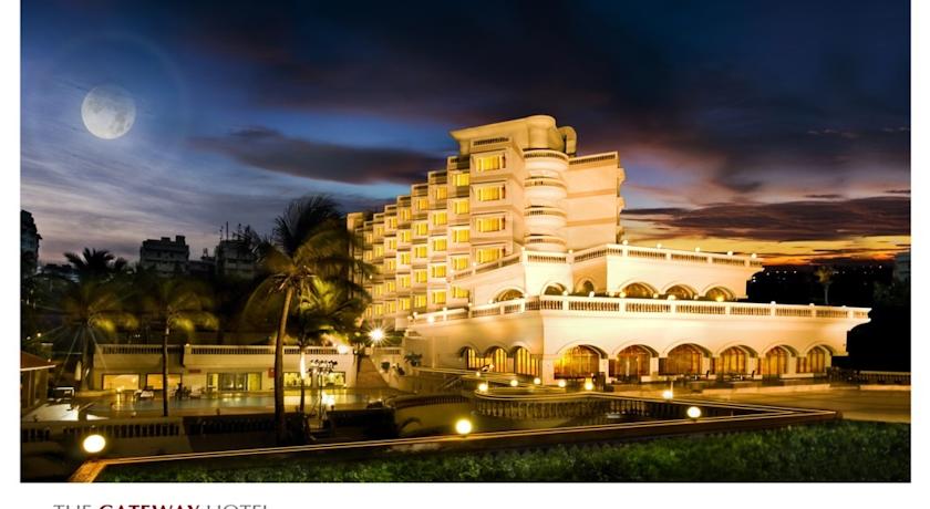 The Gateway Hotel Beach Road