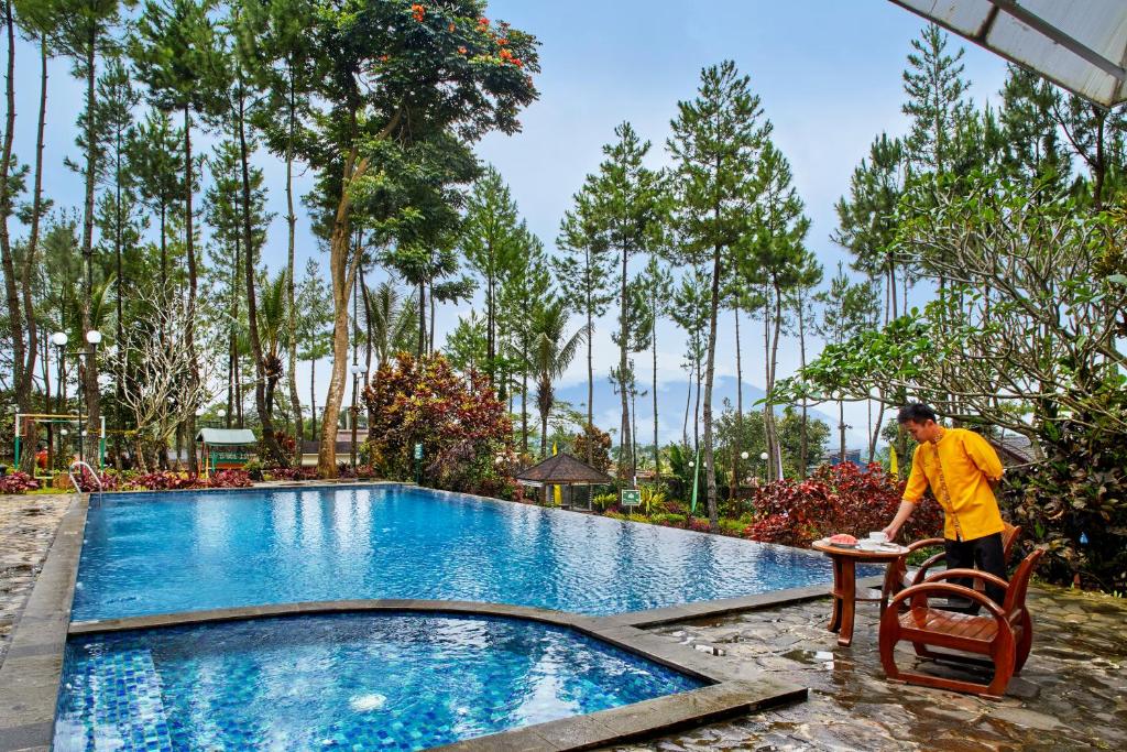 Jambuluwuk Puncak Resort