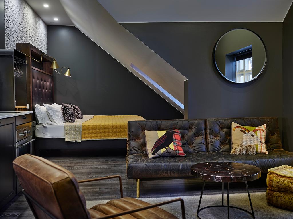41 A Townhouse Hotel