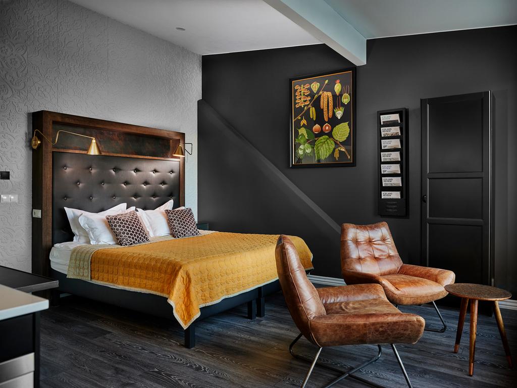 41 A Townhouse Hotel