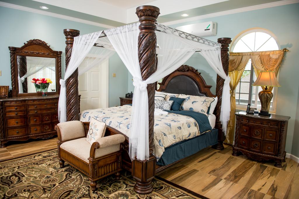 Villa Sweet Villa