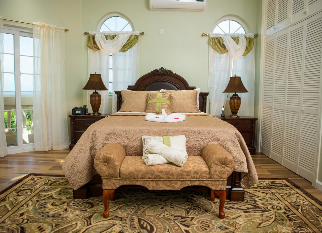 Villa Sweet Villa