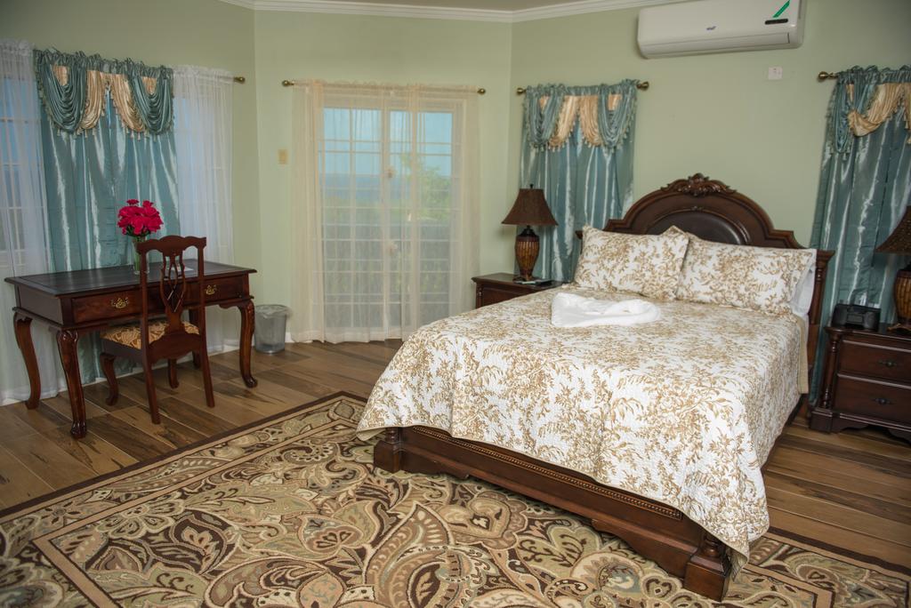 Villa Sweet Villa