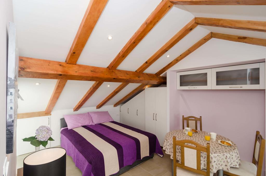 Burum Accommodation