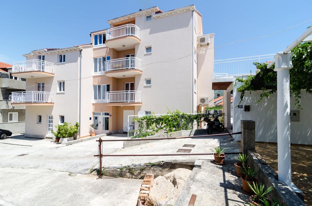 Burum Accommodation