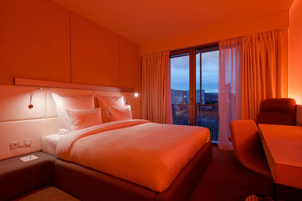 The Grove Design Hotel