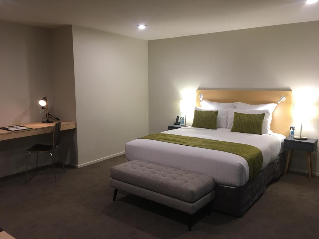 Greenlane Suites