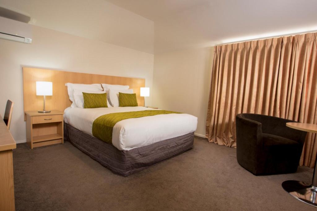 Greenlane Suites