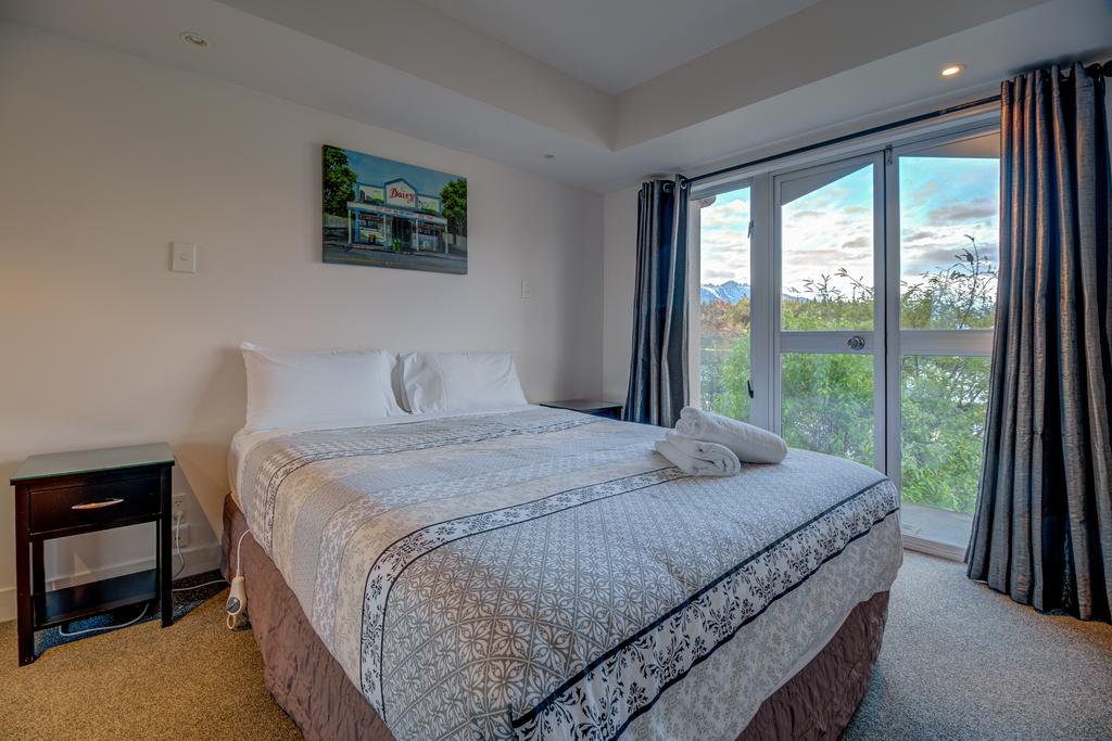 The Lodges Suites & Apartments
