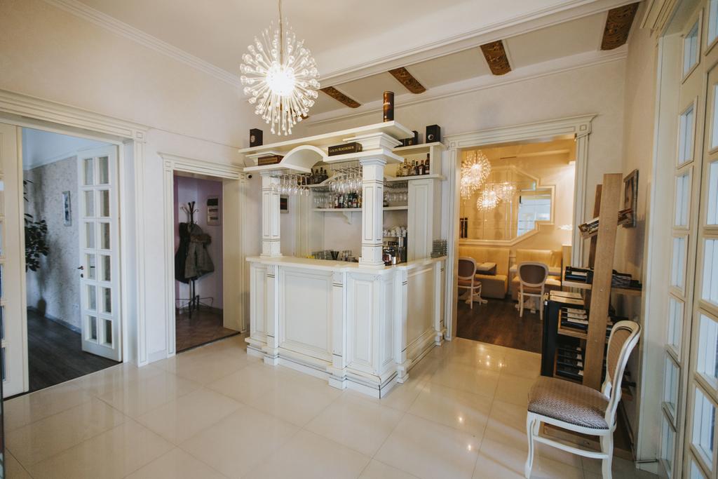 Cherie Hotel Boutique & Restaurant