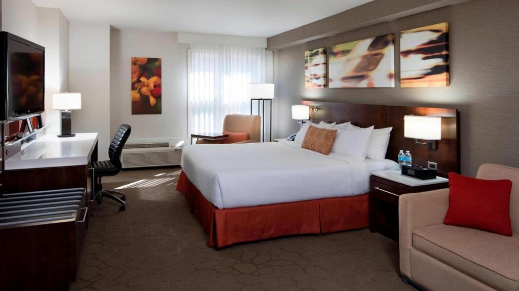 Delta Hotels by Marriott Grand Okanagan Resort