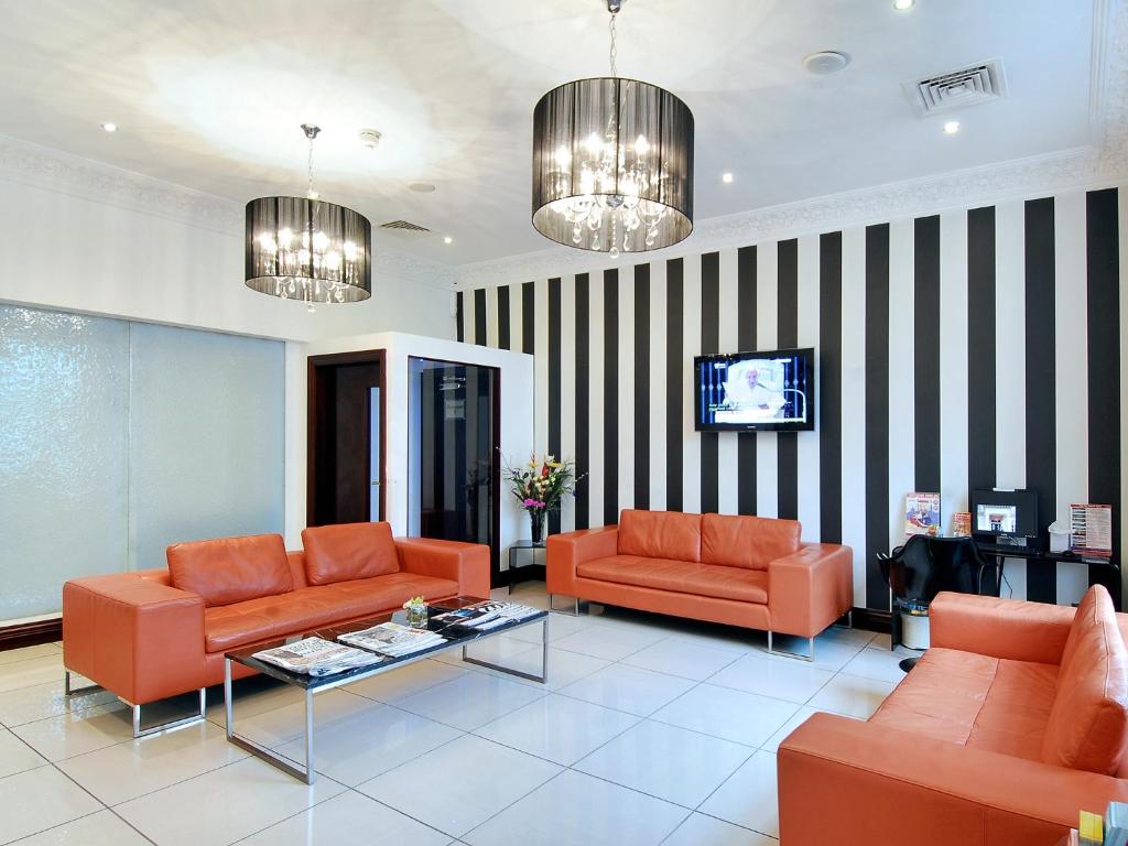 Hyde Park International - Member of Park Grand London