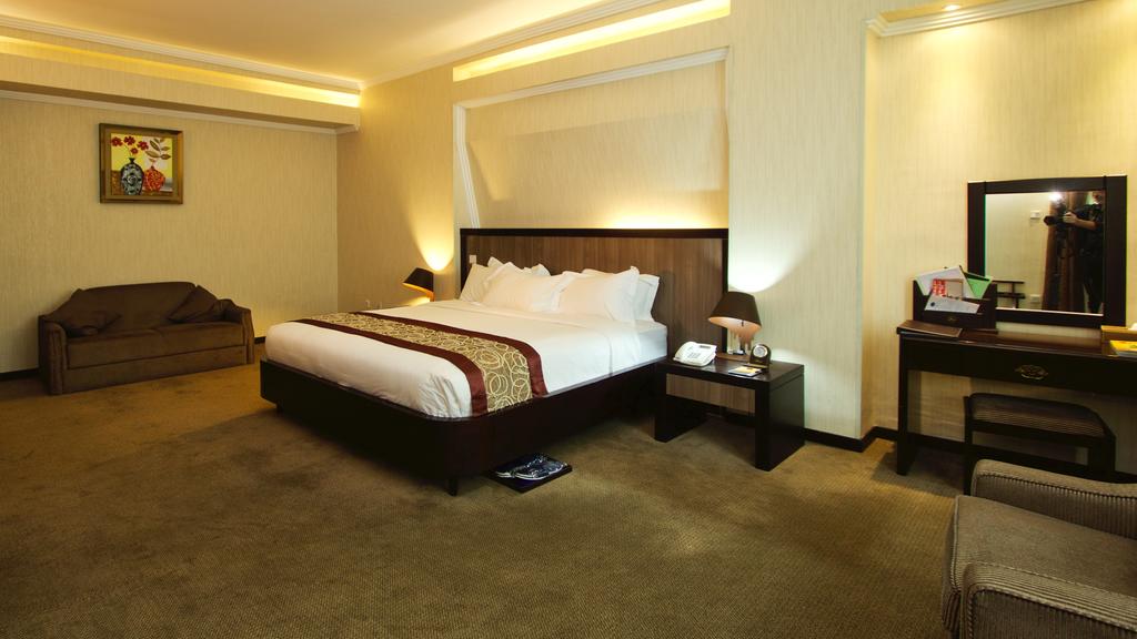 Elilly International Hotel