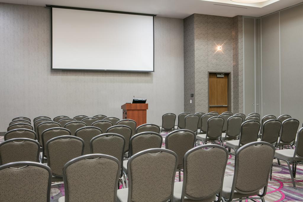 Courtyard Omaha Bellevue At Beardmore Event Center