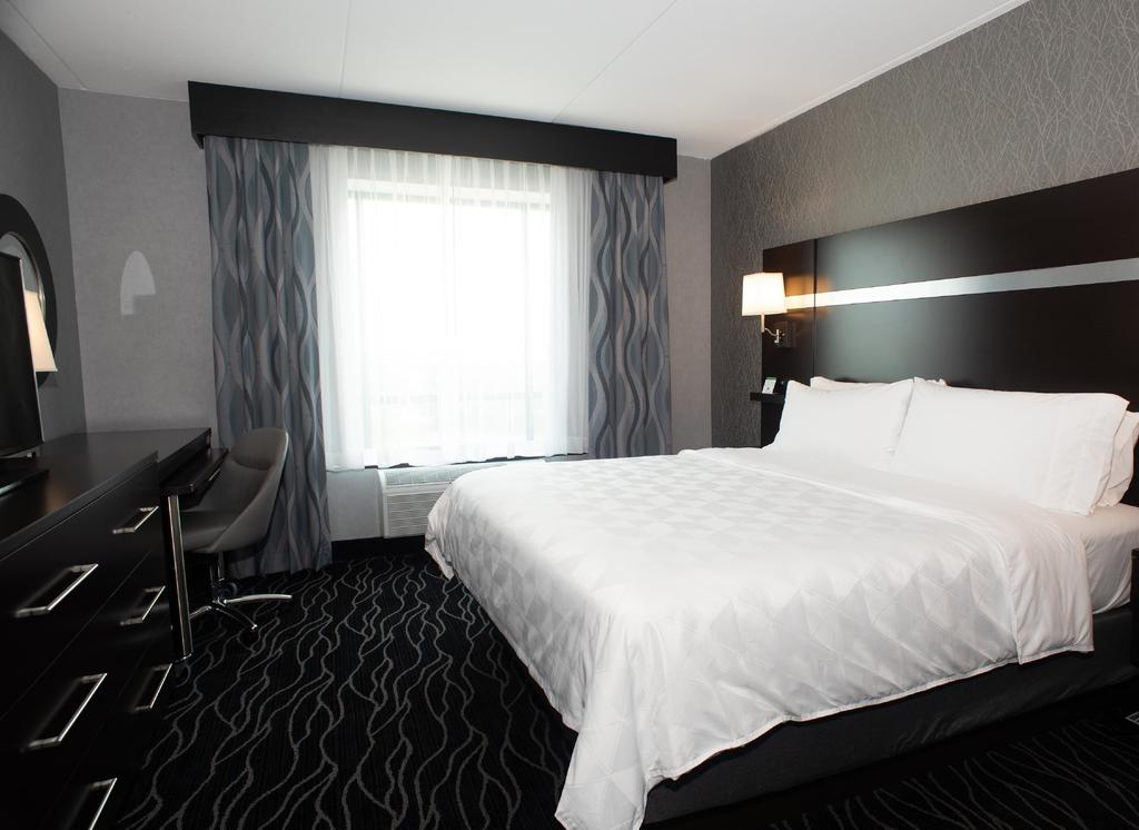 Holiday Inn & Suites - Joliet Southwest