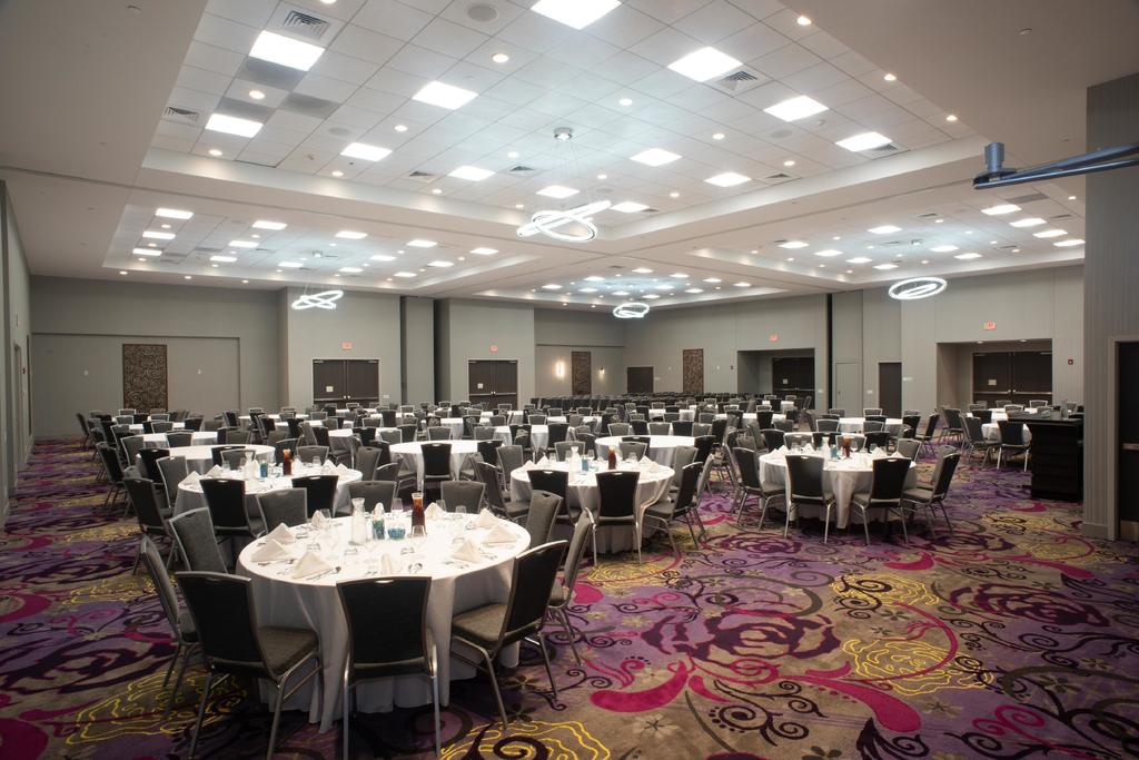 Holiday Inn & Suites - Joliet Southwest