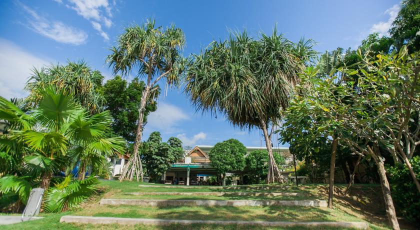 Chalong Beach and Spa