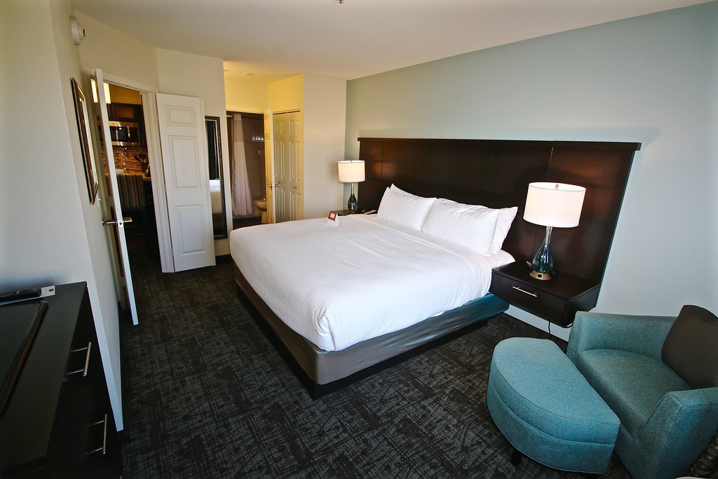 Staybridge Suites Cathedral City Golf Resort
