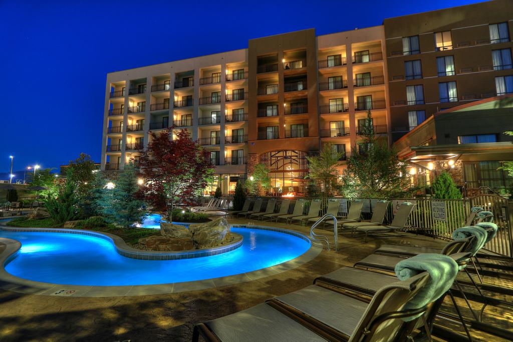 Courtyard Pigeon Forge