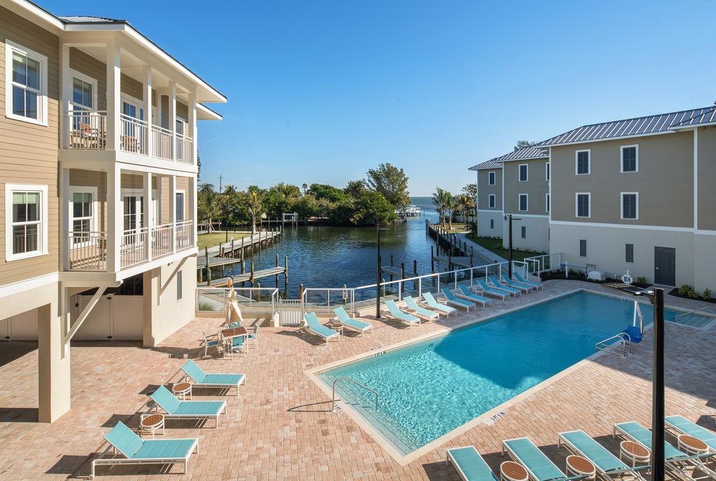 Waterline Marina Resort & Beach Club, Autograph Collection