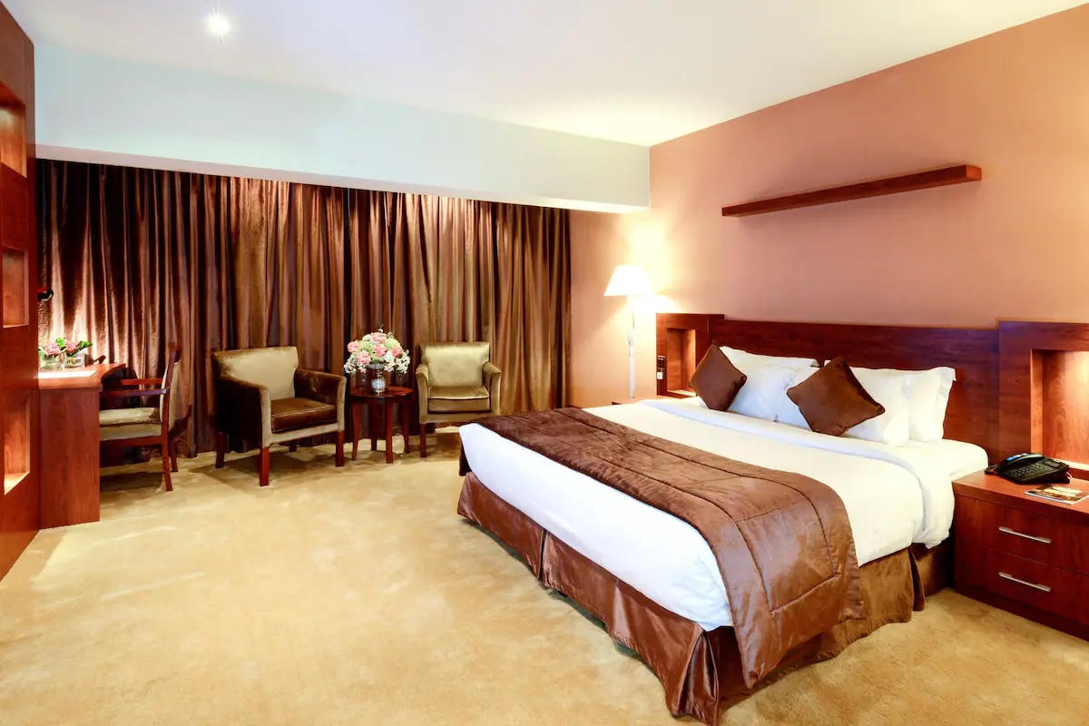 Plaza Inn Hotel Suites