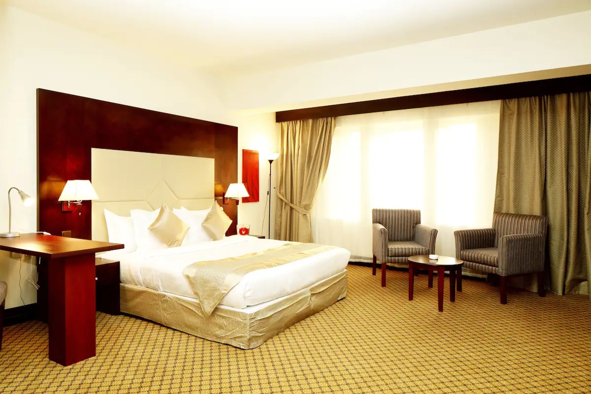 Plaza Inn Hotel Suites