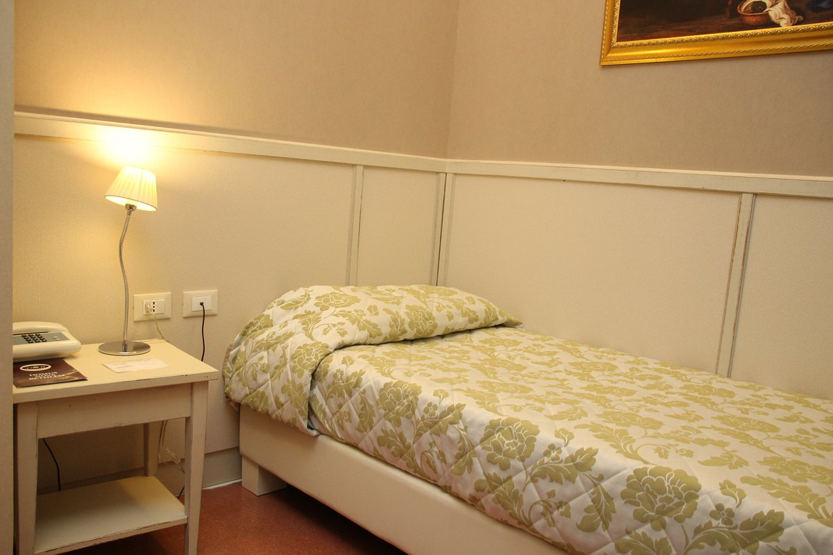 Dnb House Hotel