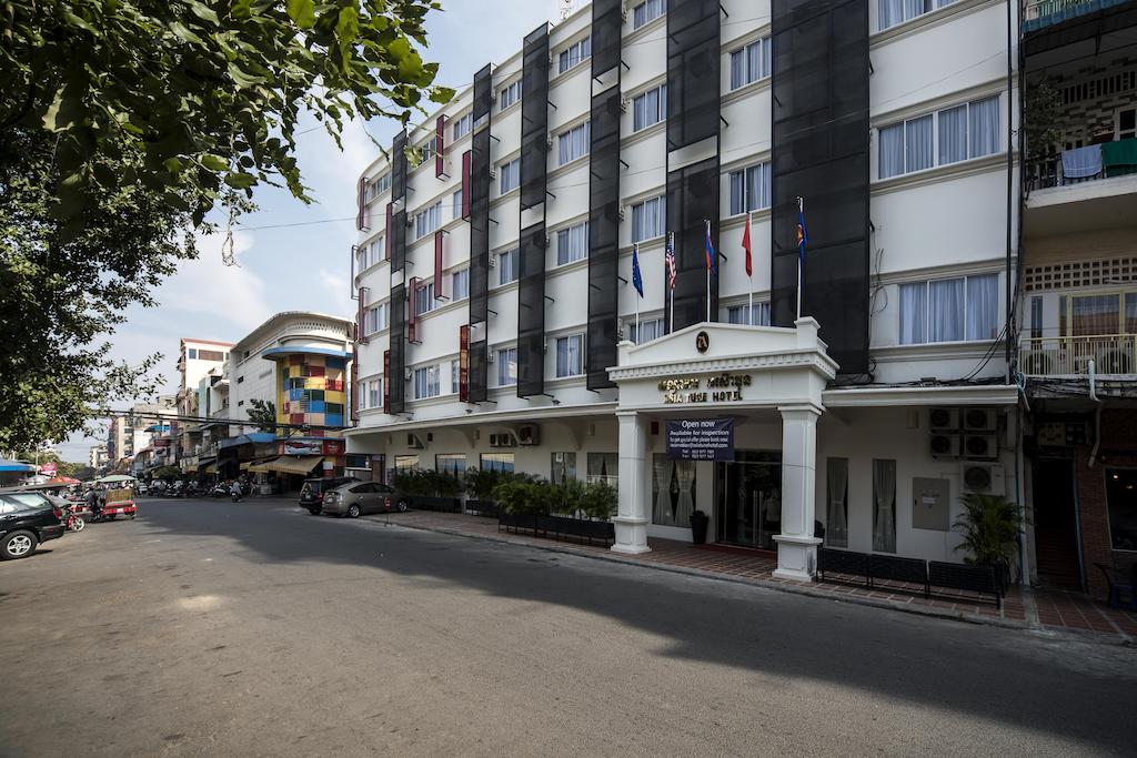 Asia Tune Hotel