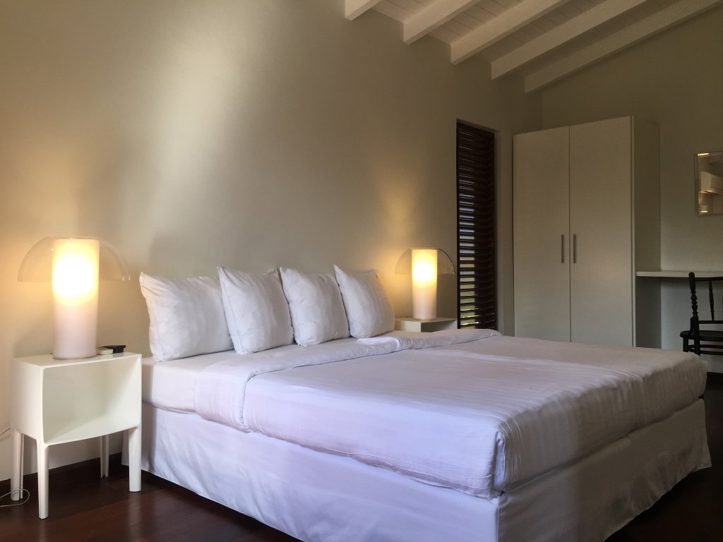 Papagayo Beach Hotel