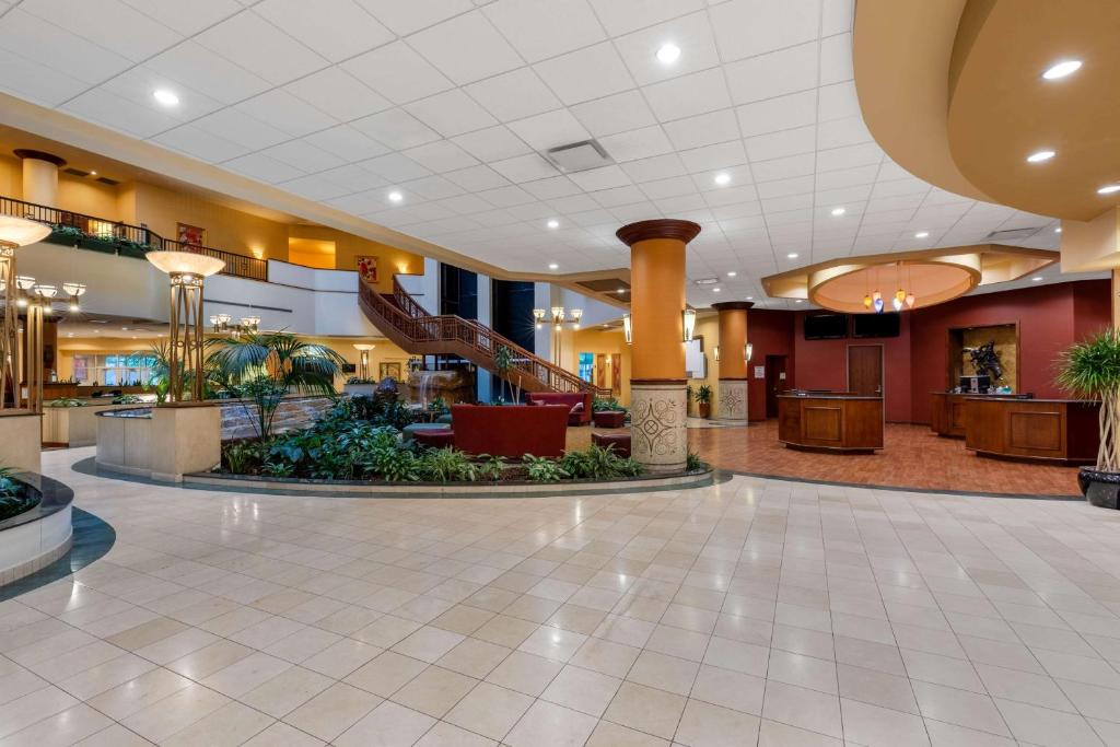 Wyndham Grand Oklahoma City Downtown (Formerly Renaissance)
